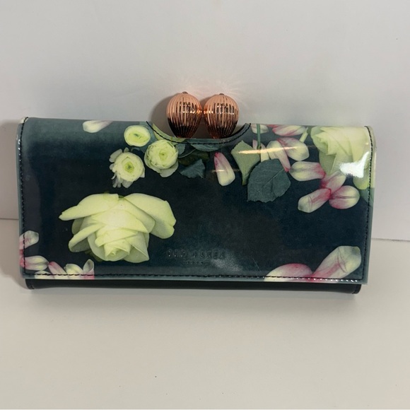 Ted Baker  Kensington Tomara Floral Wallet Bag Kiss Lock Black - Picture 1 of 10